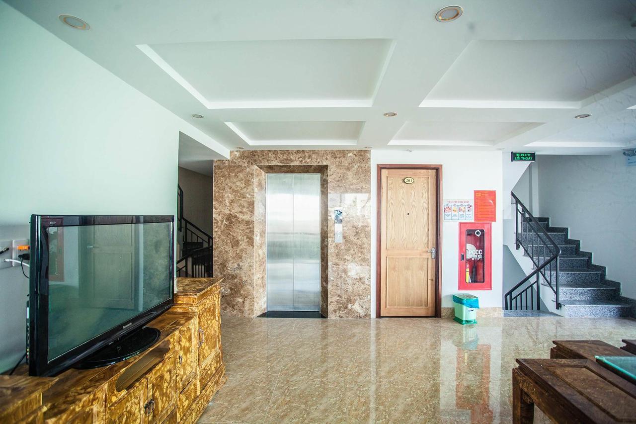 Flower Apartment Da Nang Buitenkant foto